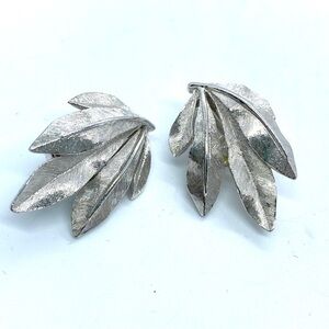 TRIFARI Clip On Earrings Silvertone Leaf Clip Vintage Earrings